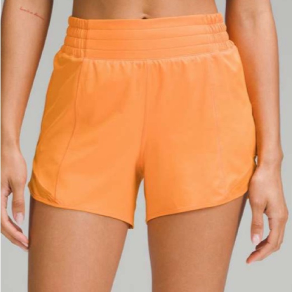 Lululemon Hotty Hot High-Rise Lined Short 4"
Lit Orange (First Release) Size 2